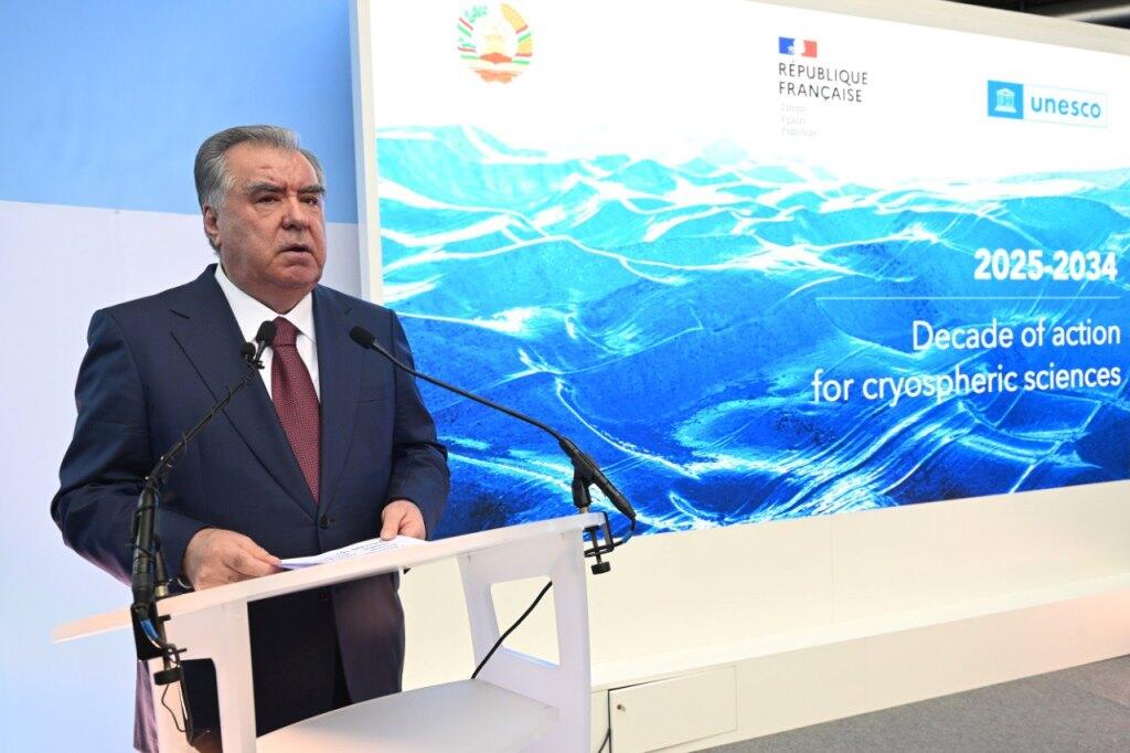 Президент Таджикистана предложил создать в Душанбе Региональный центр по гляциологии